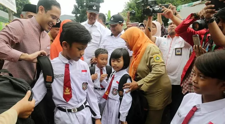 Anggaran Pendidikan Meningkat, Namun Biaya Sekolah Semakin Meninggi